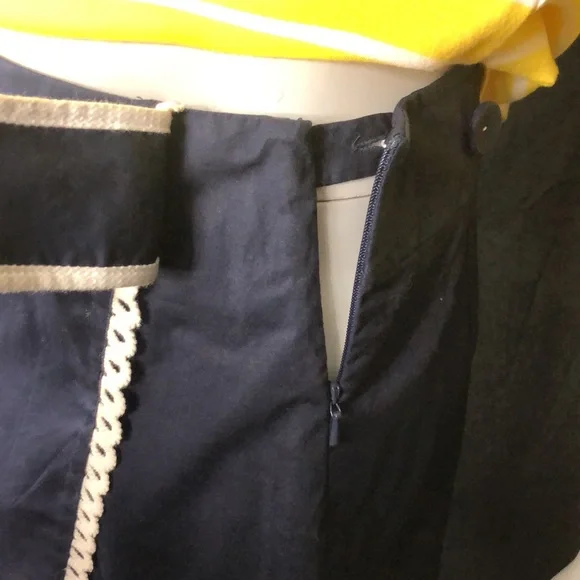 Lilly Pulitzer Navy Blue w/White Trim Skort Size 0 - Picture 8 of 12